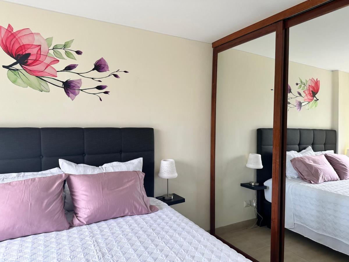 Bonito depa san isidro cama queen home office wifi y cochera - Housity