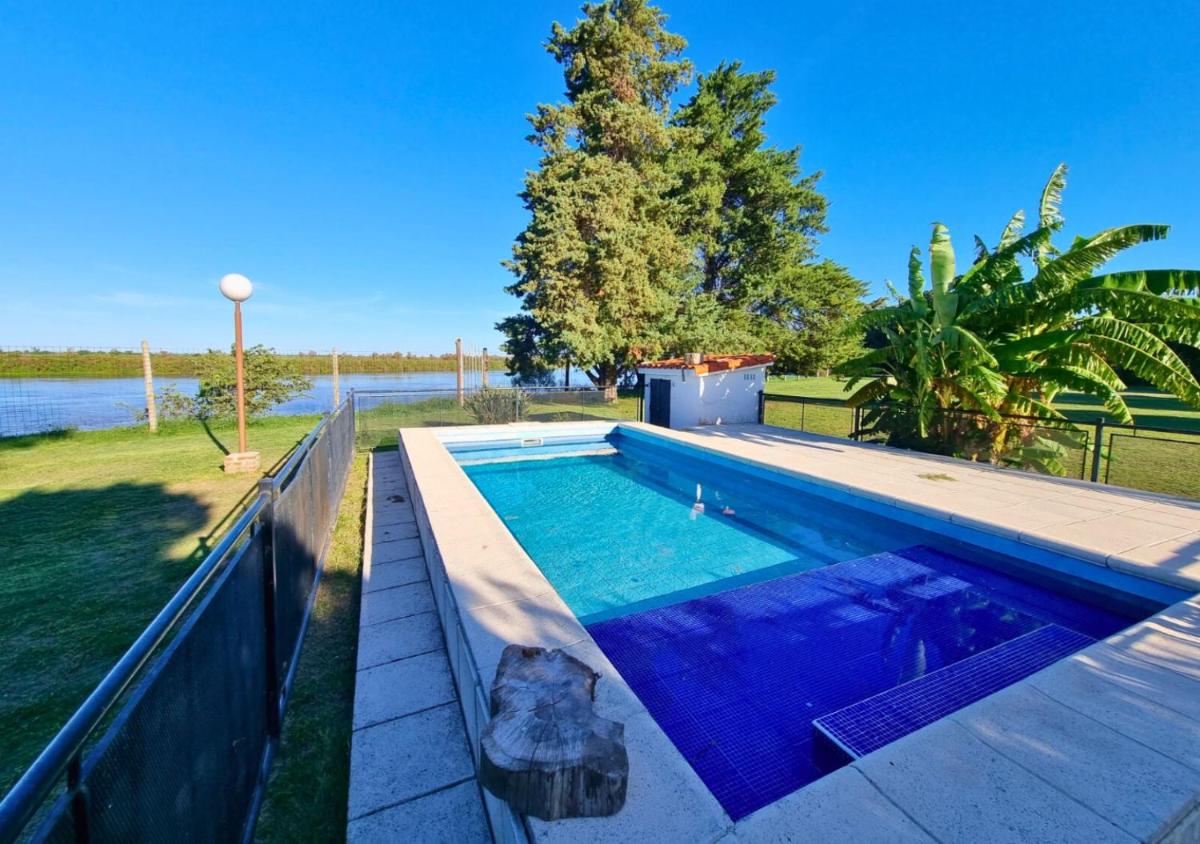 Espectacular casa quinta sobre el Río! - Housity