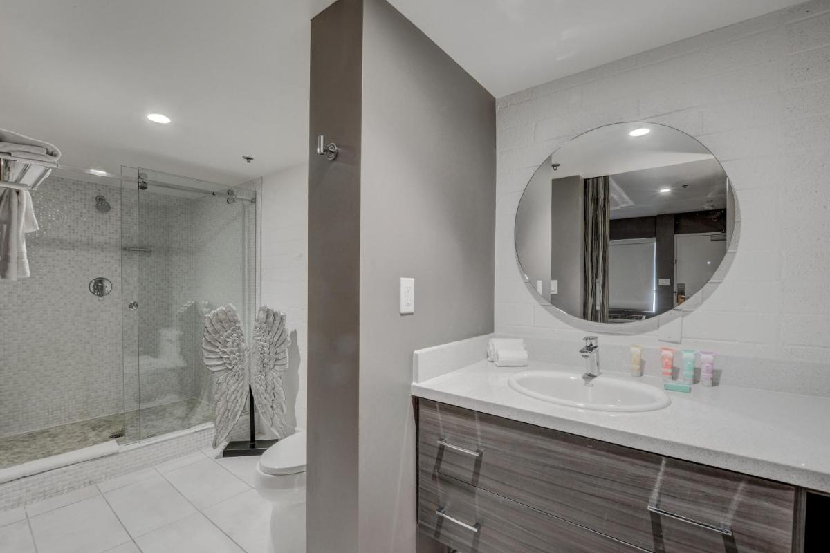 Oasis at Gold Spike - Housity