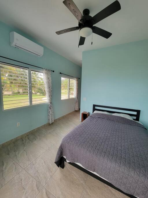 Tranquil Waterfront Escape - Housity