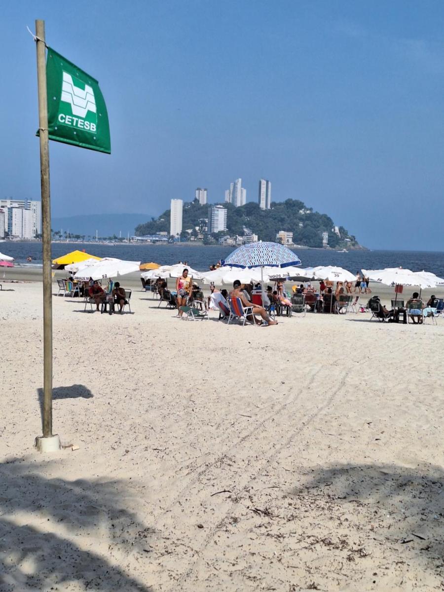 Pé na areia Gonzaguinha São Vicente - Housity