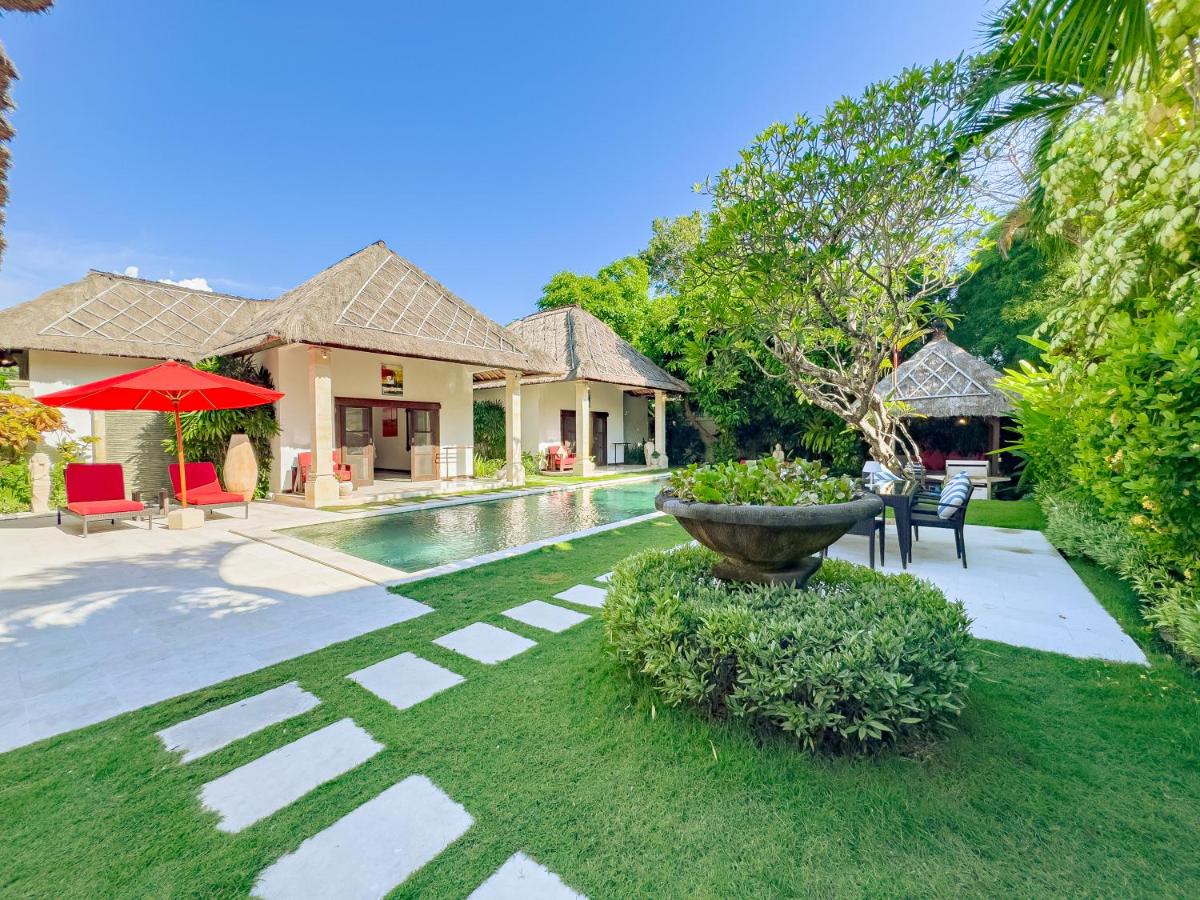 Villa Bugis Abimanyu Seminyak - Housity