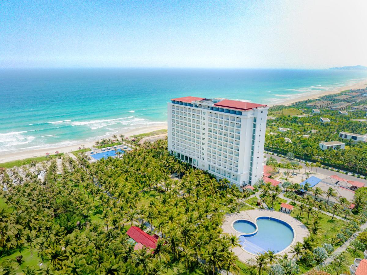 Ocean Waves Resort Cam Ranh - Housity