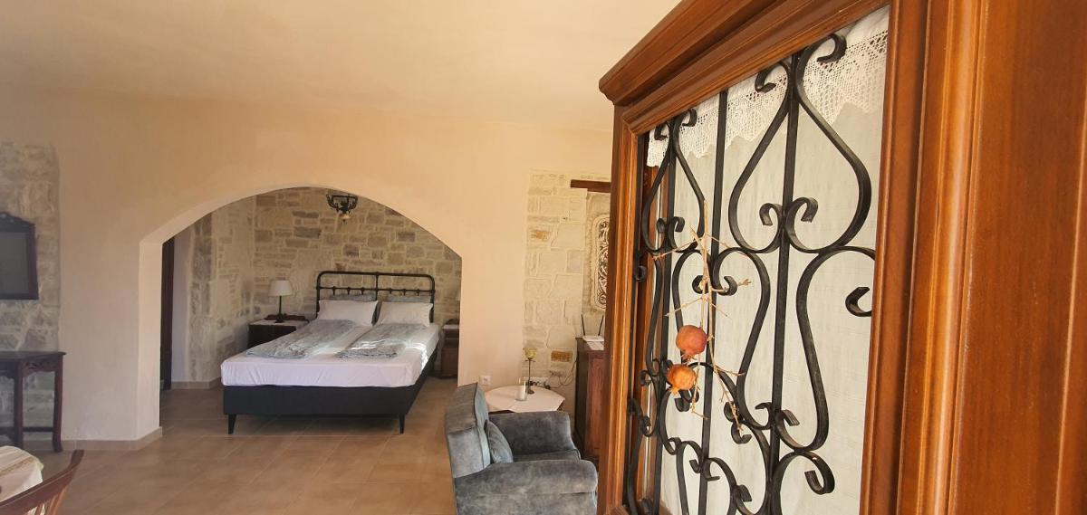 Aelia Apartment III - Housity