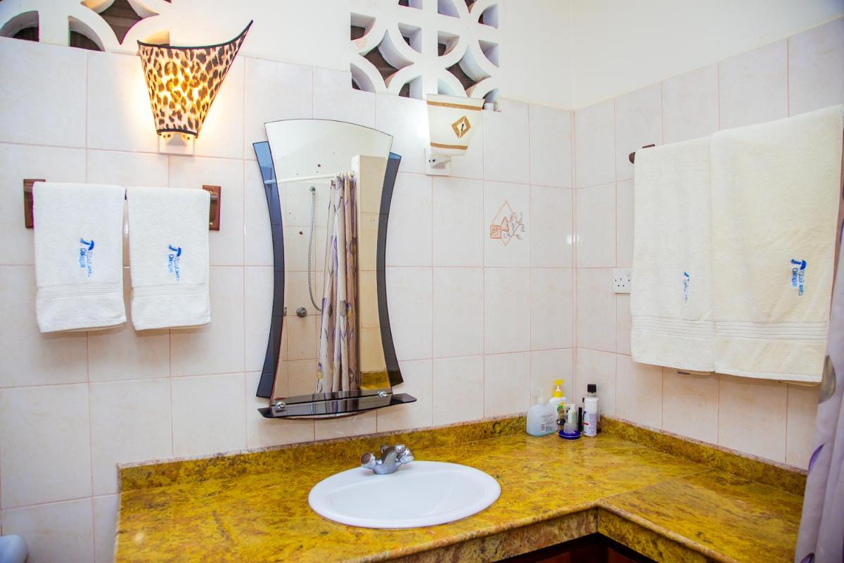 Suitetrails - Kwetu Villa Cottages