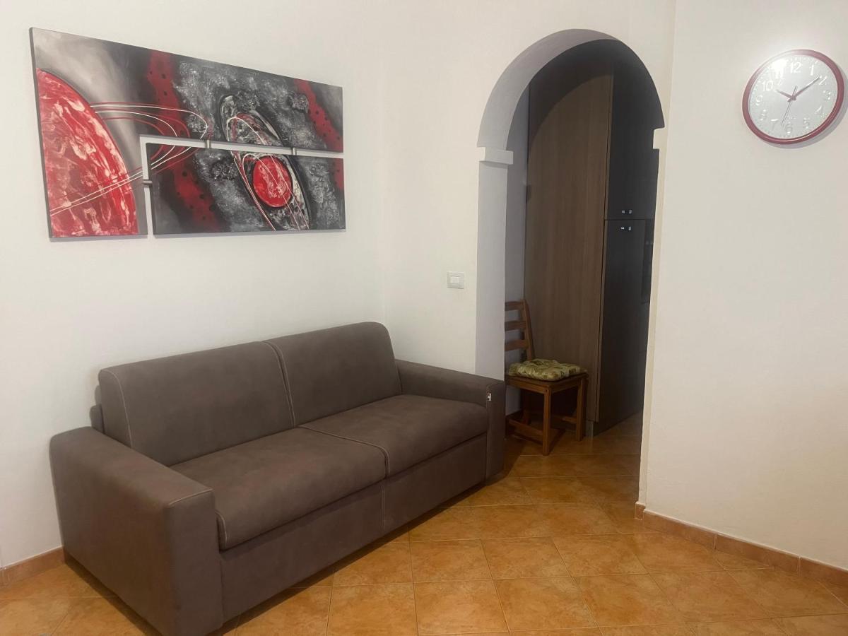Apartment De Rosa - Housity