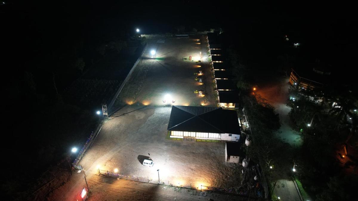 Shreephal luxurious Resort- Best resort in saputara - Housity