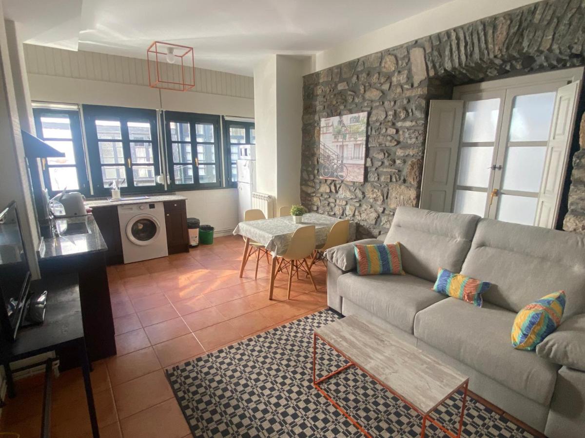 Apartamentos Hevia - Housity