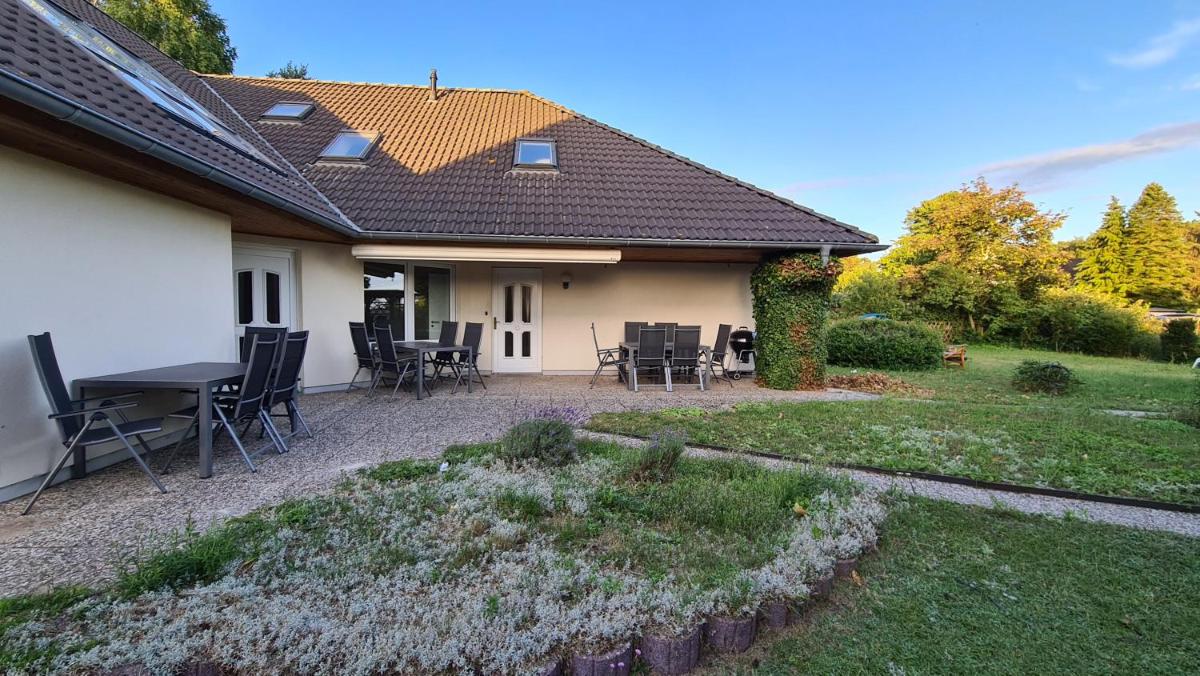 Haus 5 Elemente- Fewo Feuer mit Terrasse, Bio-Kamin und 2 Schlafzimmer - Housity