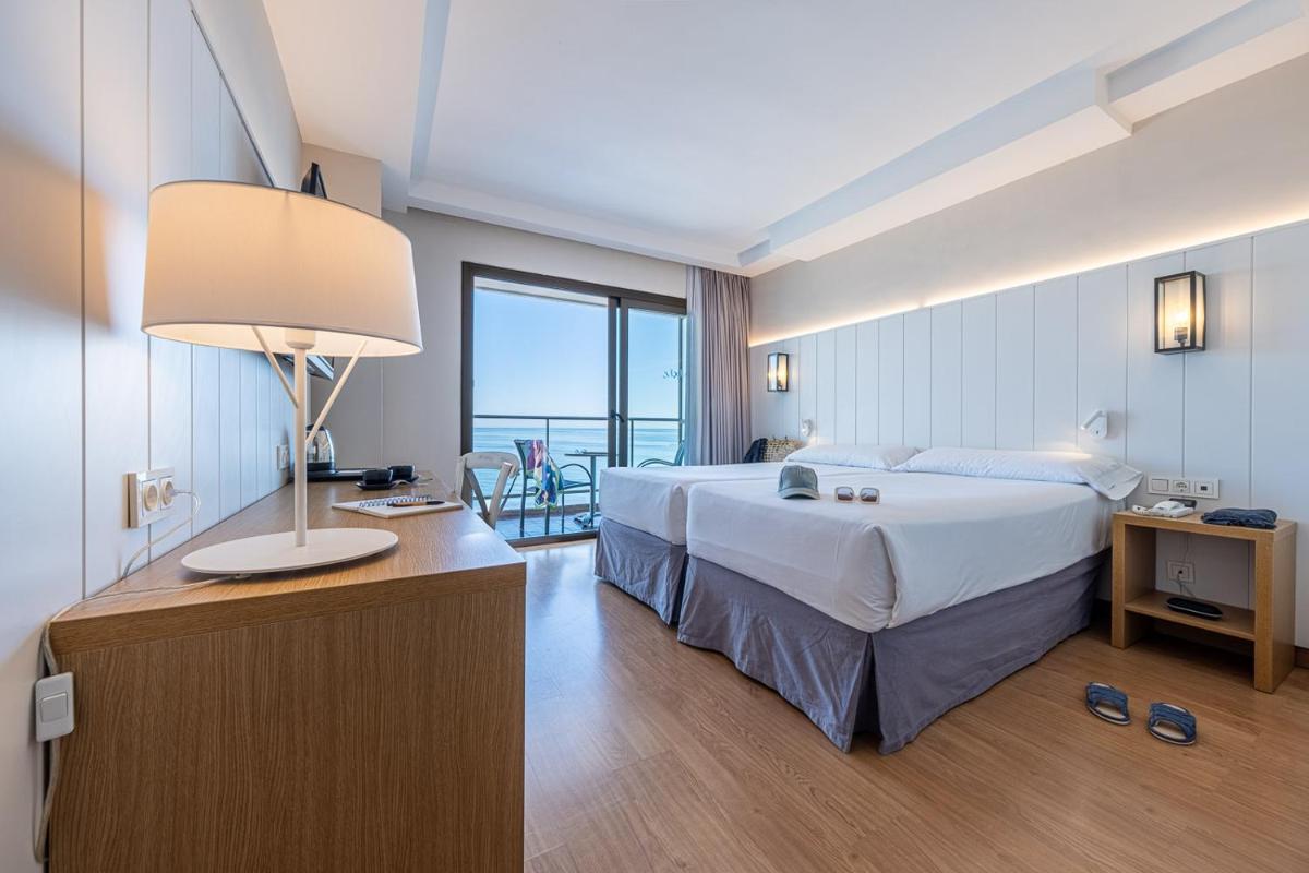 Cama o camas de una habitación en Estival Torrequebrada