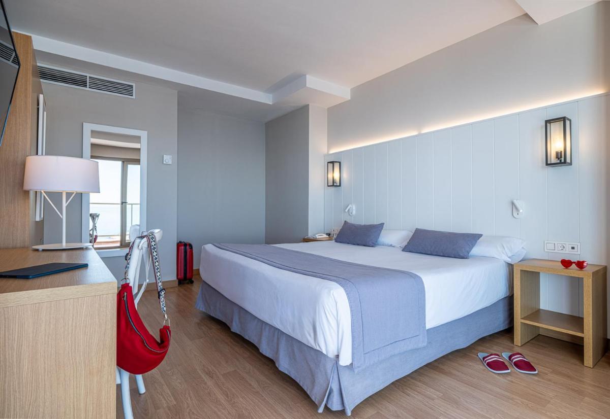 Cama o camas de una habitación en Estival Torrequebrada