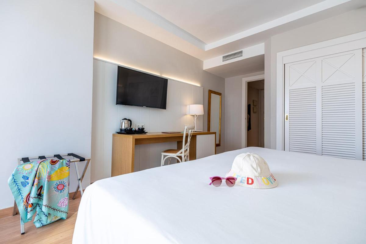 Cama o camas de una habitación en Estival Torrequebrada