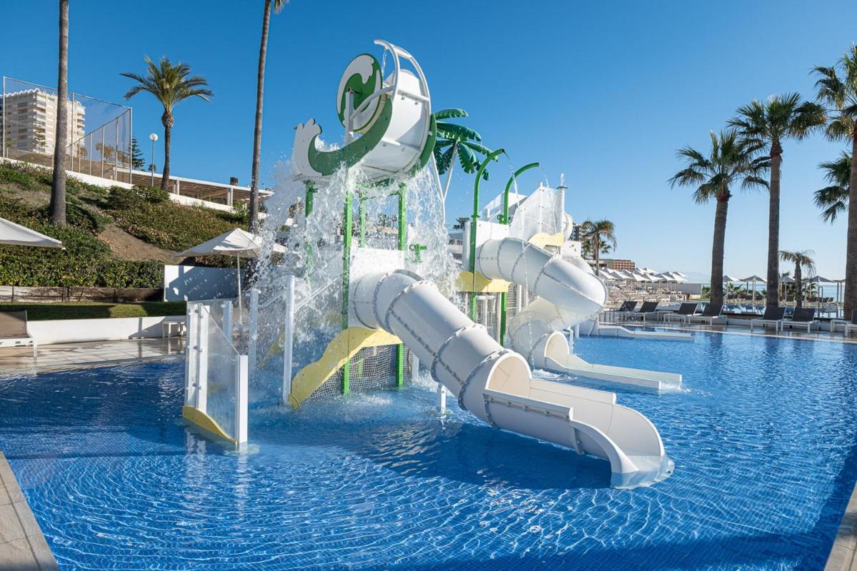 Piscina en o cerca de Estival Torrequebrada
