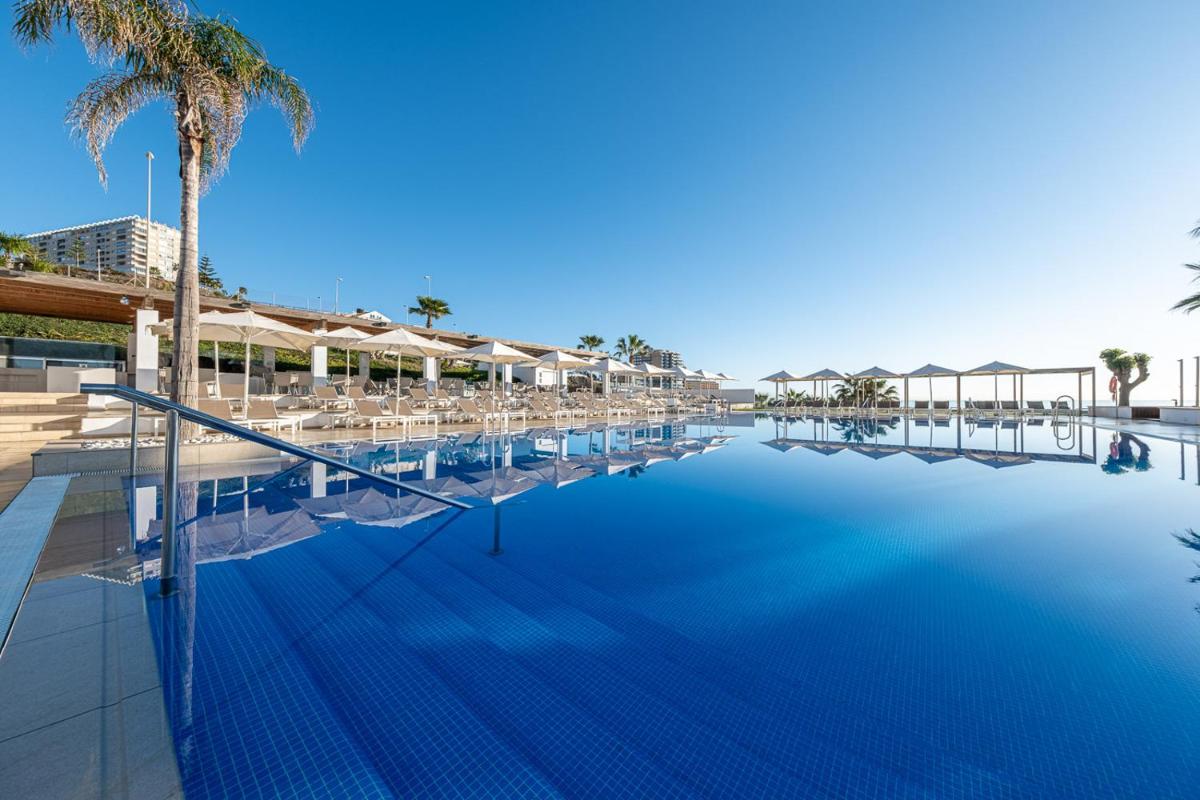Piscina en o cerca de Estival Torrequebrada