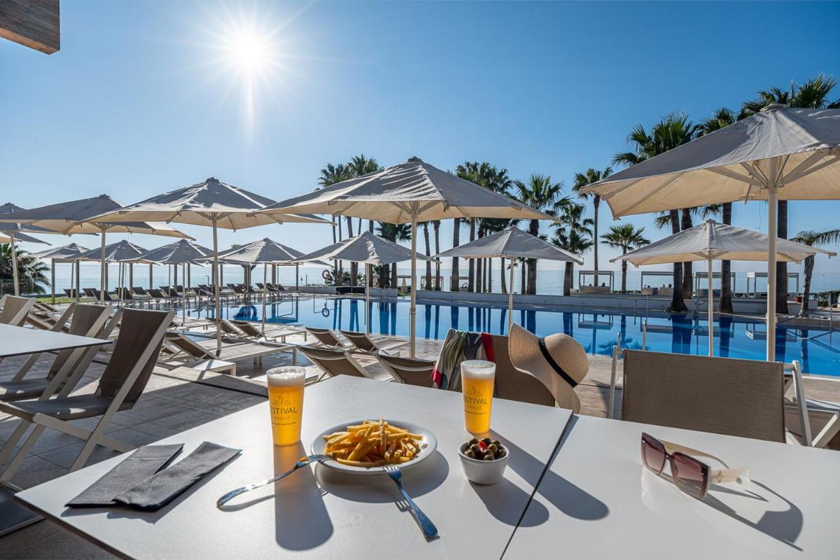 Comida en o cerca de este hotel