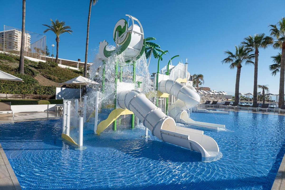 Piscina en o cerca de Estival Torrequebrada