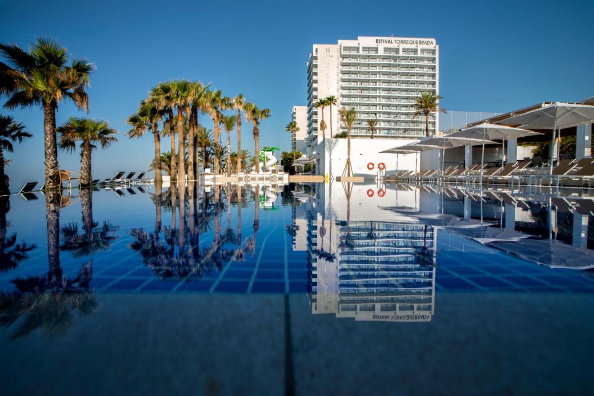 Piscina en o cerca de Estival Torrequebrada