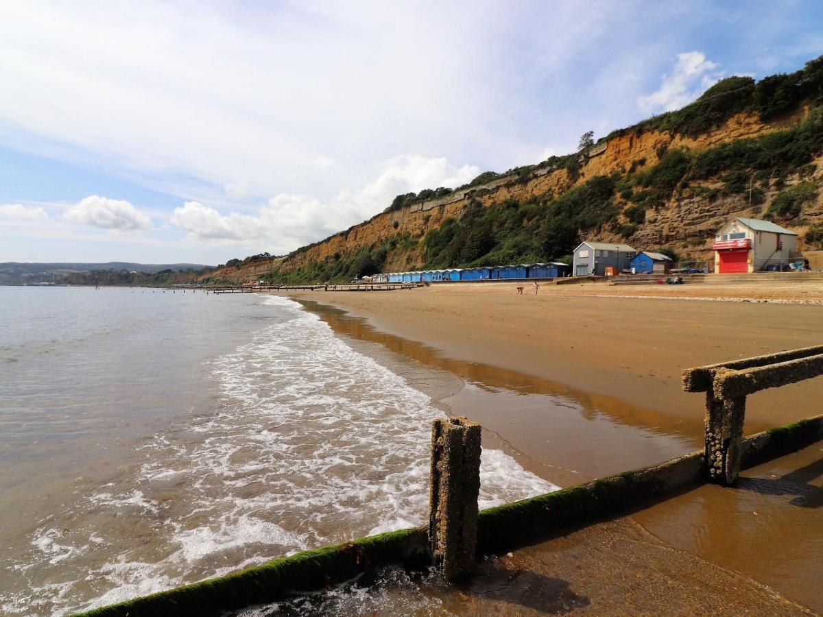 The Beach Retreat - Housity