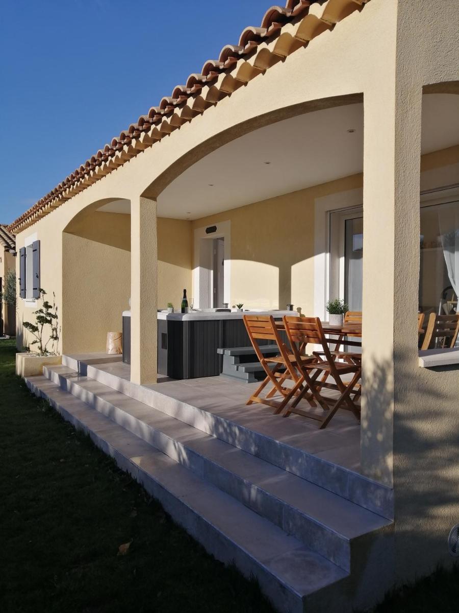 Le petit Mas des Lavandins - Housity