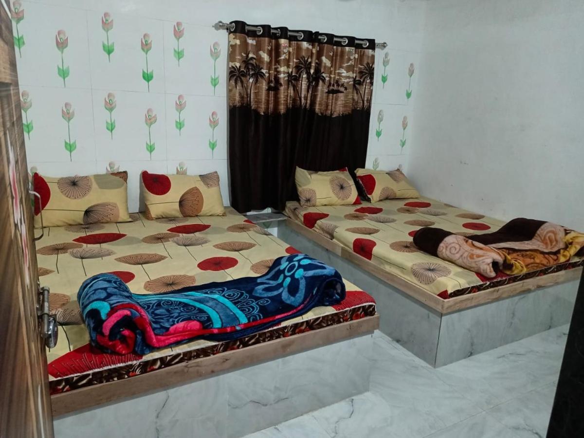 S R FARM HOUSE - Housity