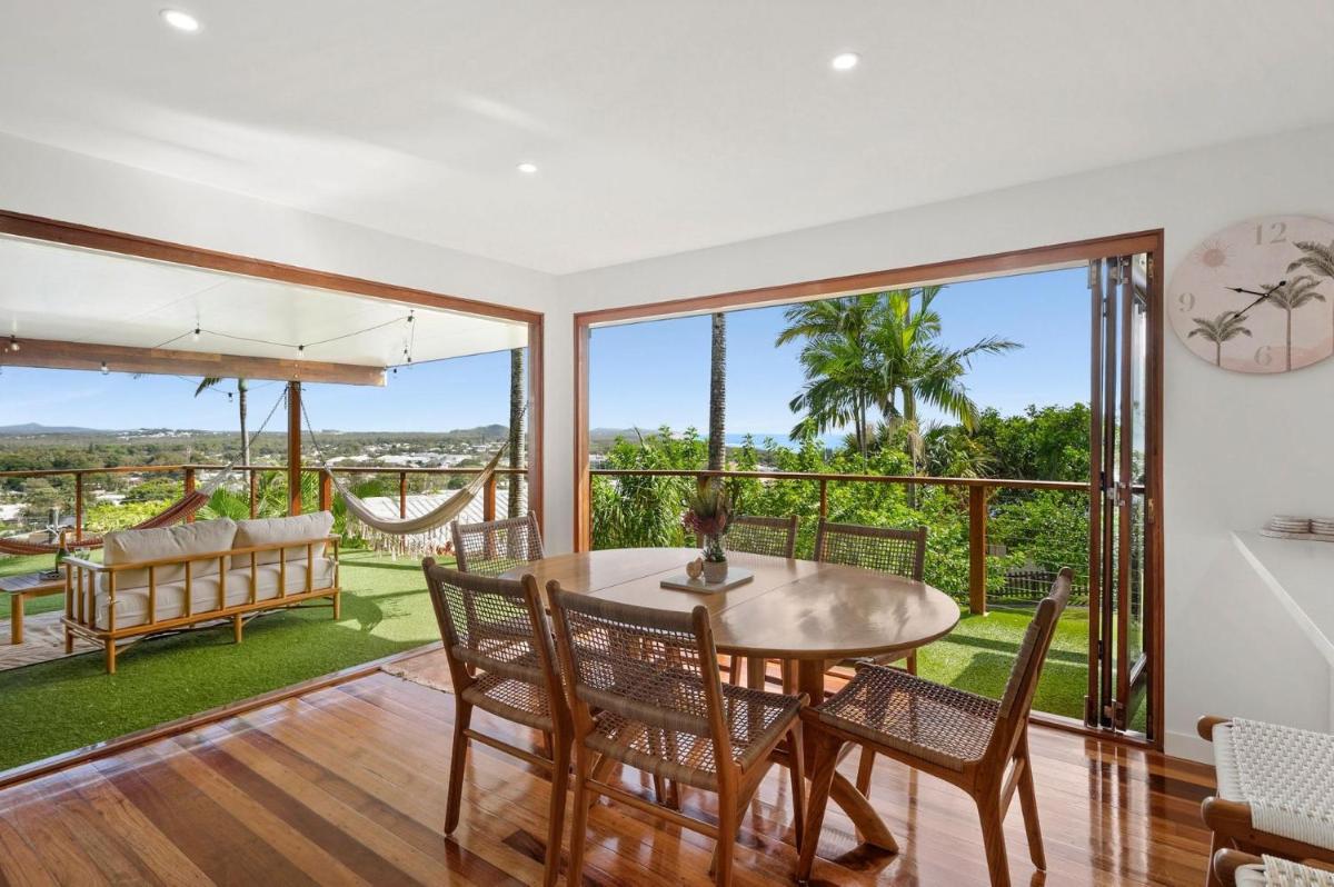 TreasureView Beach House entire property - Housity
