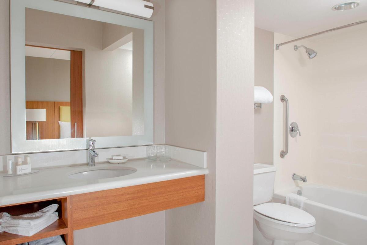 SpringHill Suites Cincinnati North Forest Park - Housity