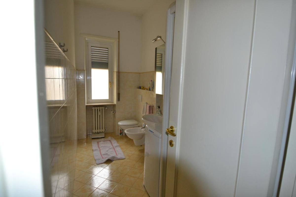 Magenta Apartment - Housity