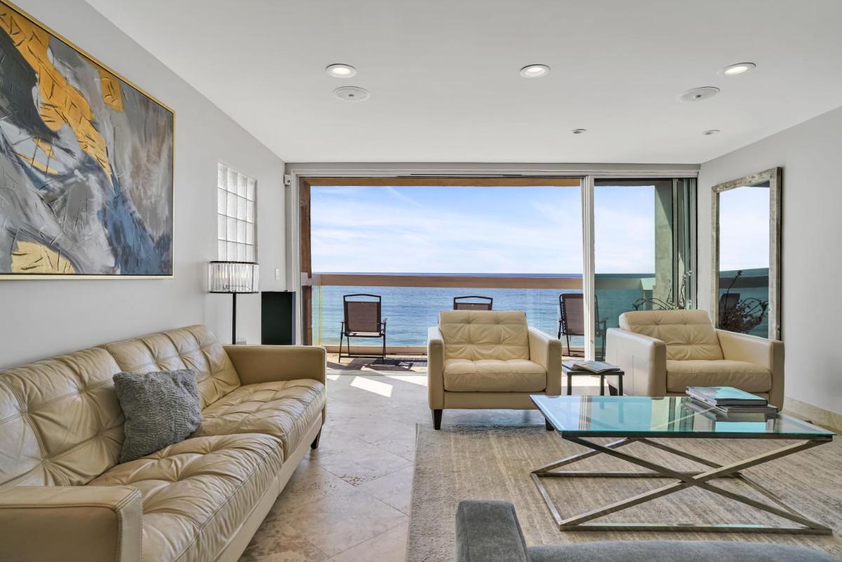 Malibu Beach House with Private Beach Access - Housity