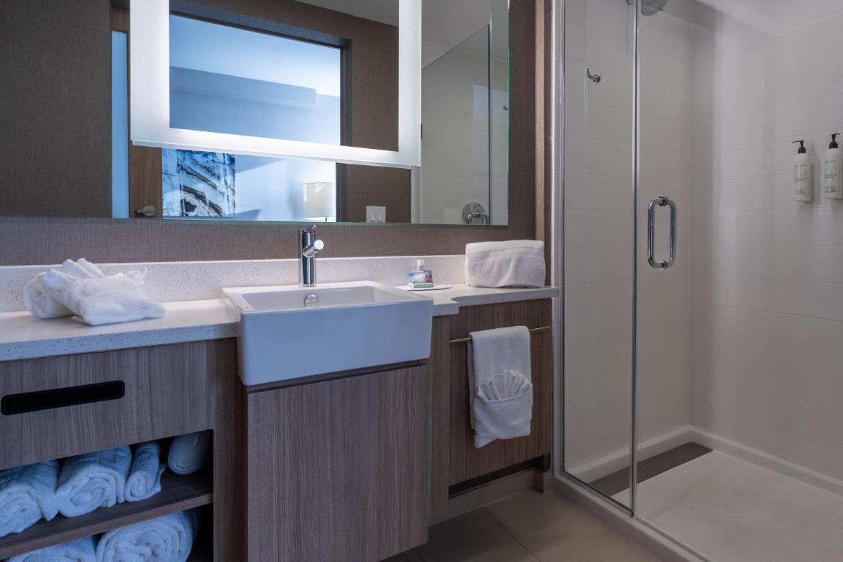 SpringHill Suites by Marriott Woodbridge - Housity