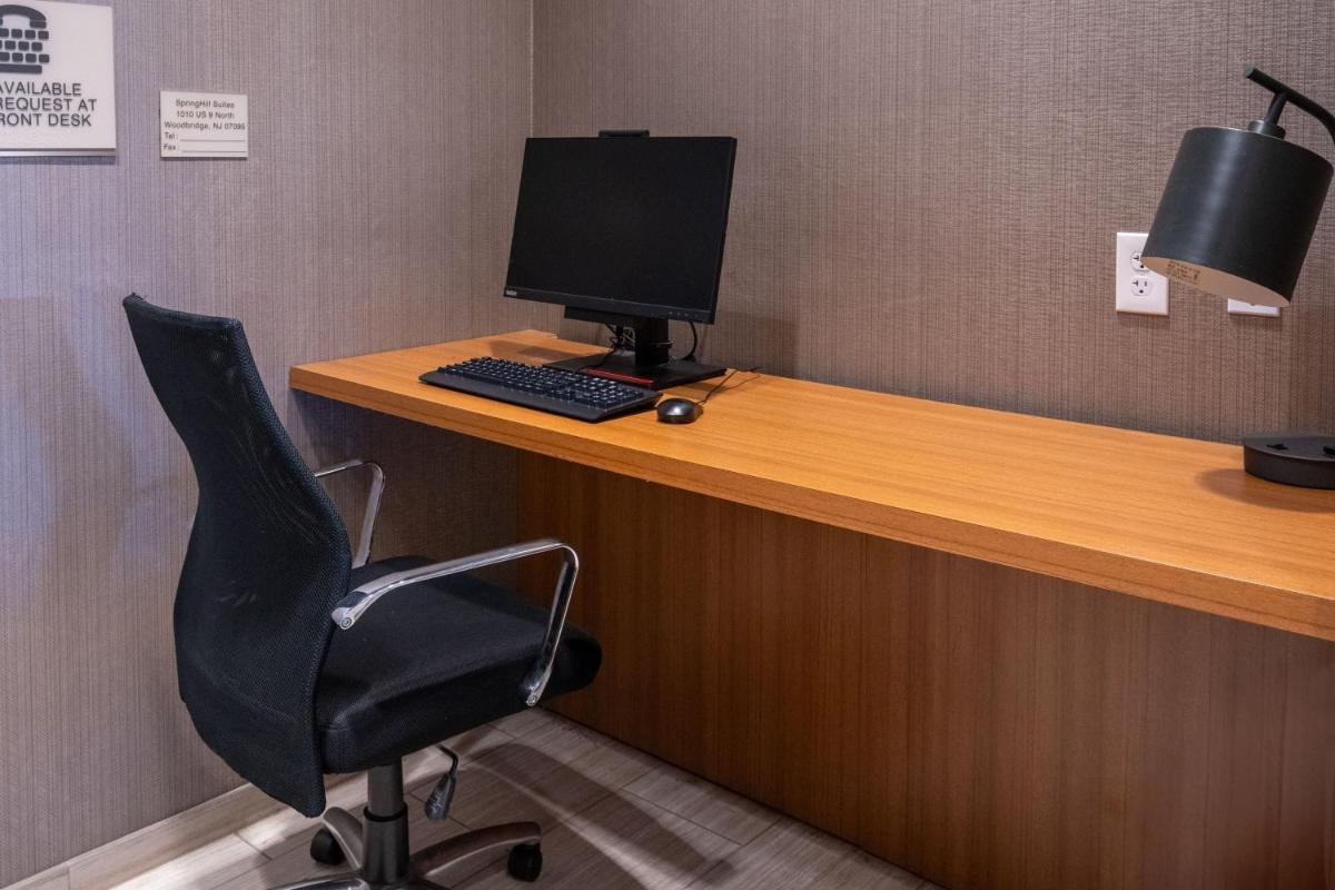 SpringHill Suites by Marriott Woodbridge - Housity