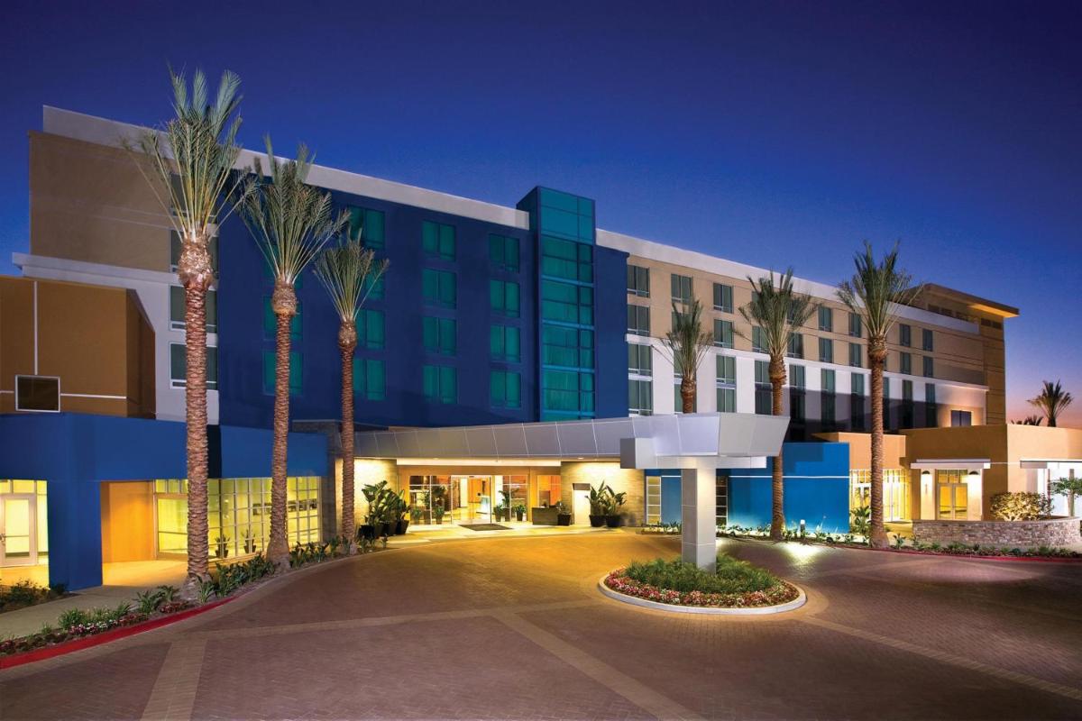 Renaissance ClubSport Aliso Viejo Laguna Beach Hotel - Housity