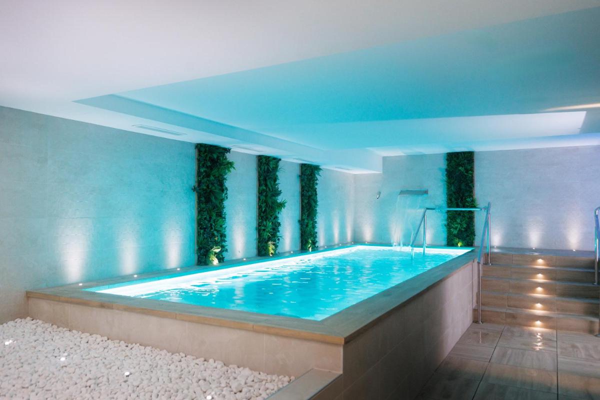 Piscina en o cerca de Alanda Marbella Hotel & Wellness