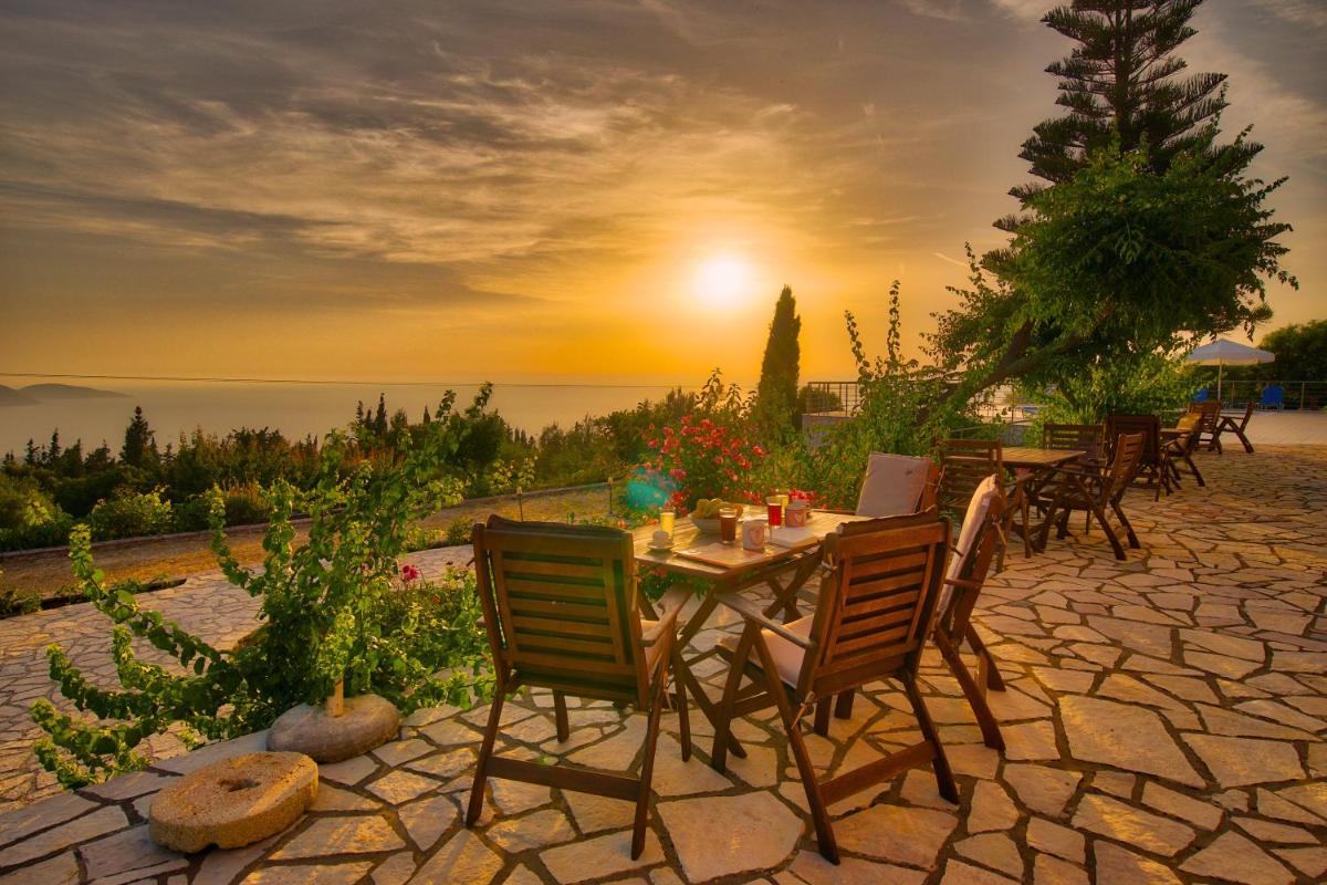 Studios Vrionis Panoramic Sunset - Housity