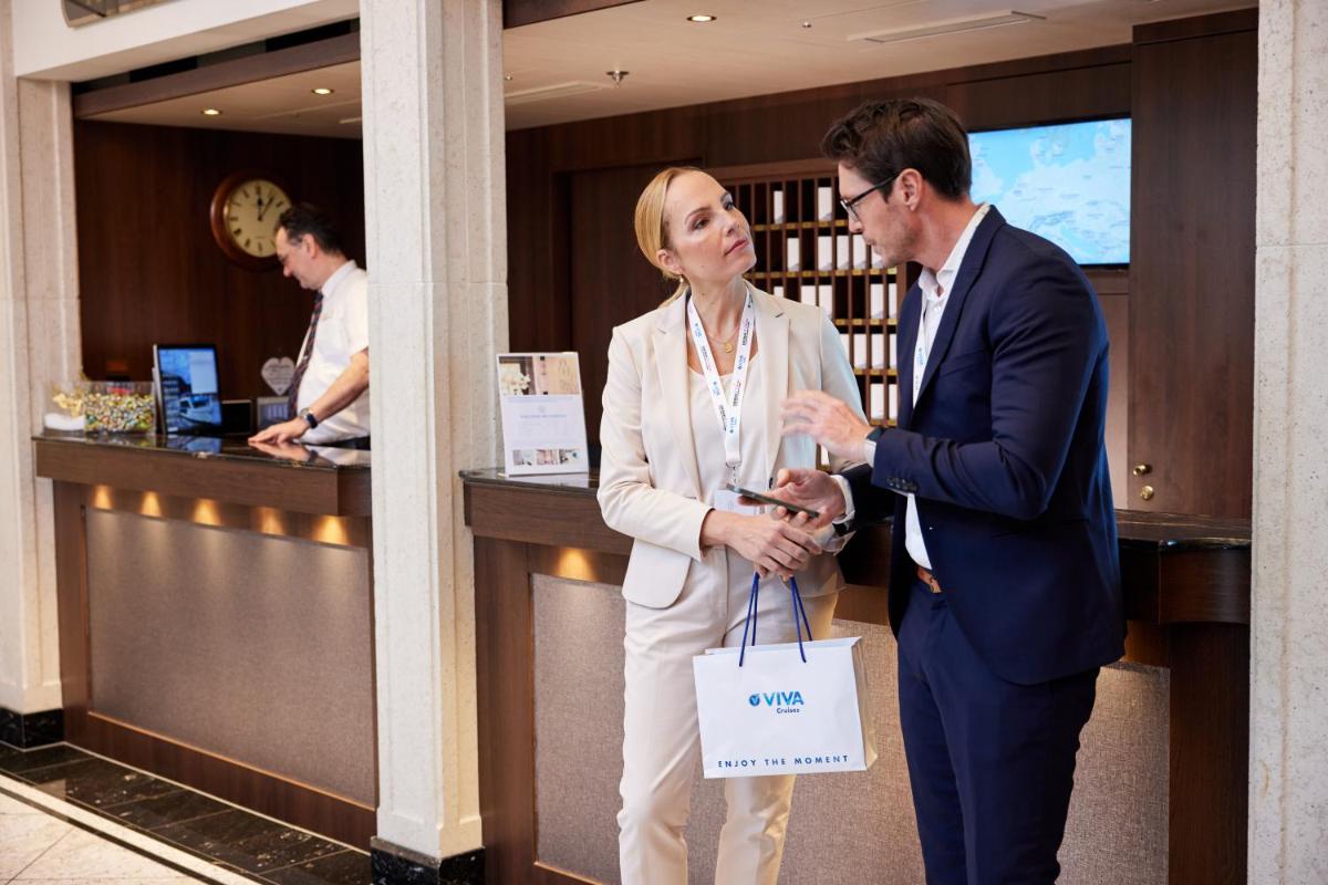 Hotelschiff Messe Düsseldorf - Housity