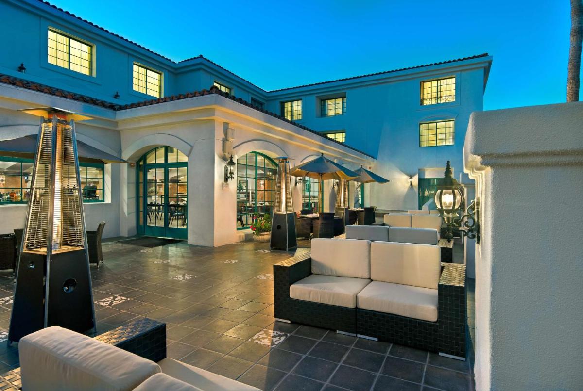 DoubleTree by Hilton San Pedro - Housity
