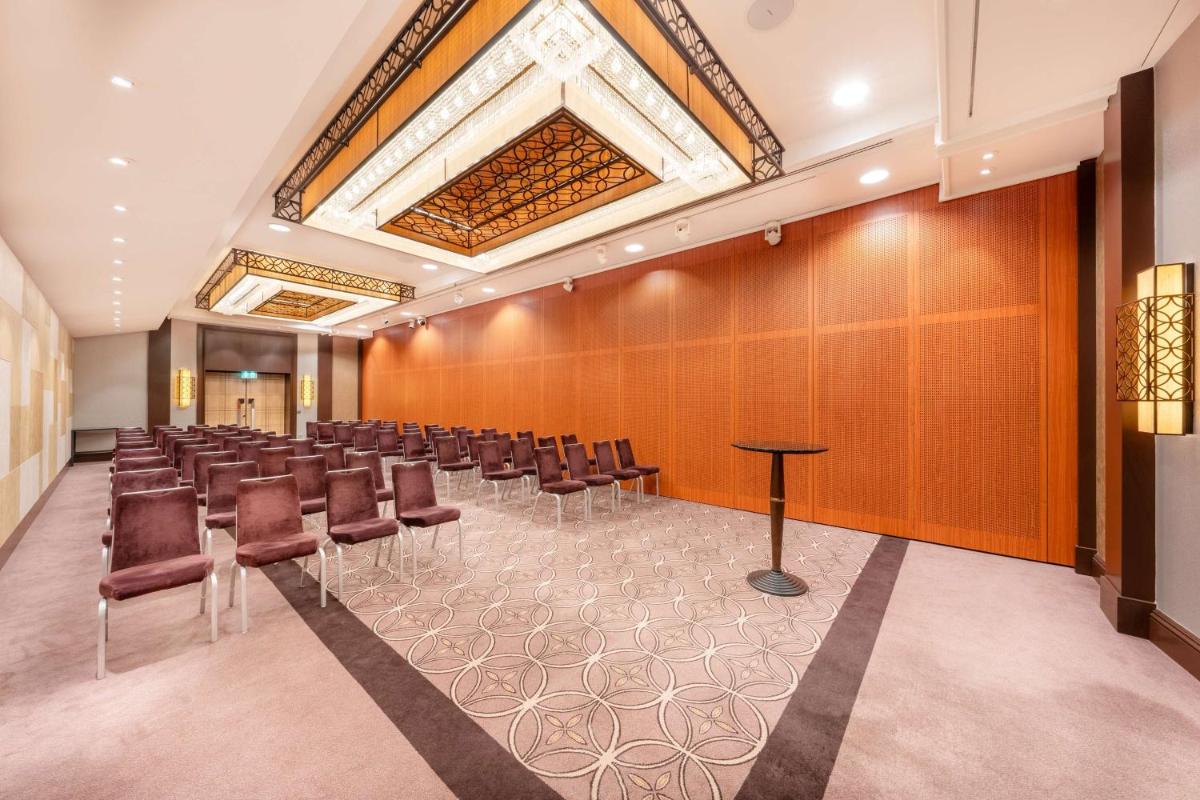 Der Geschäftsbereich oder Konferenzraum in der Unterkunft Hilton Berlin