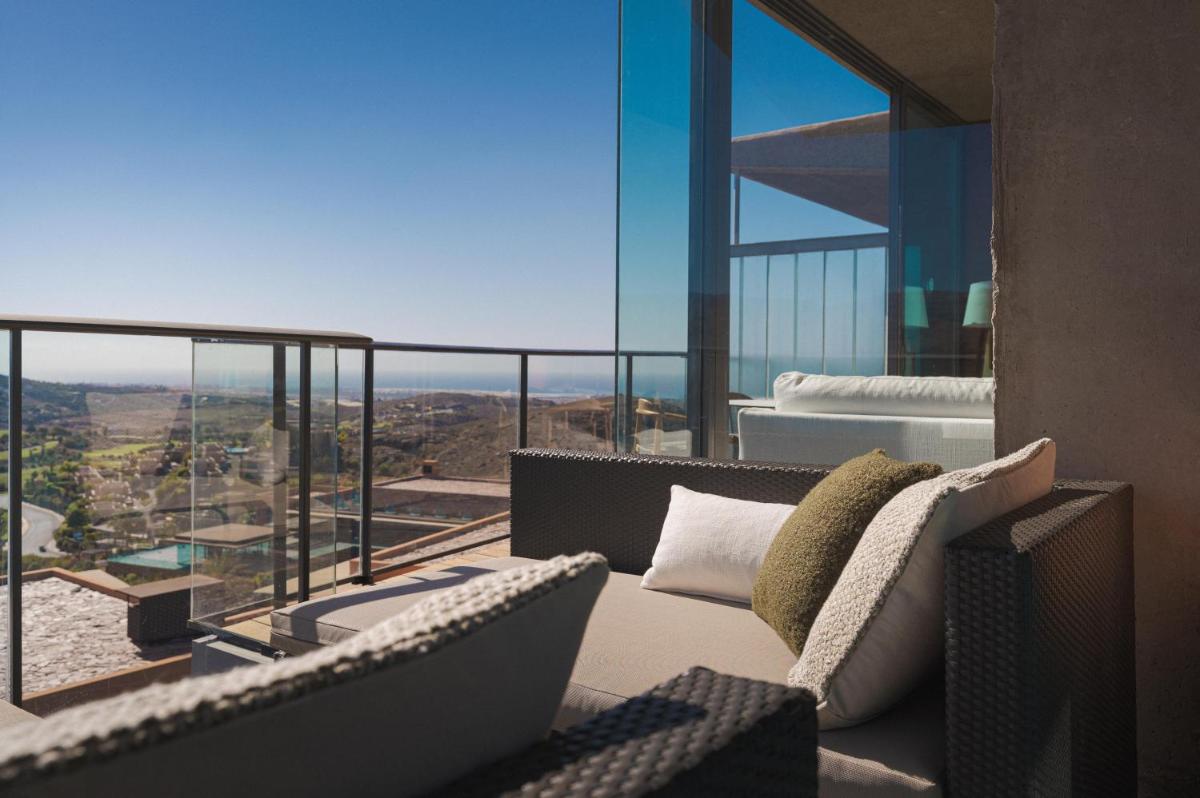 Un balcón o terraza de Salobre Hotel Resort & Serenity