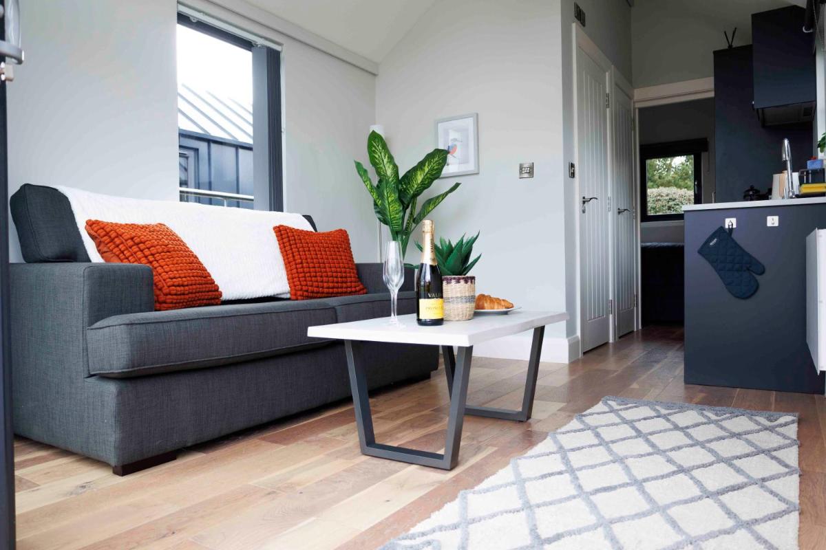 Lincoln Floating Holidays - Housity