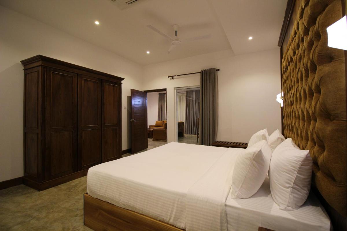 Hotel Refresh Blue - Housity