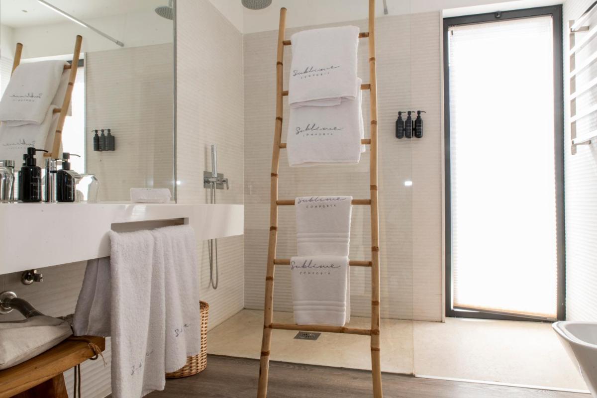 Uma casa de banho em Sublime Comporta Country Retreat & SPA
