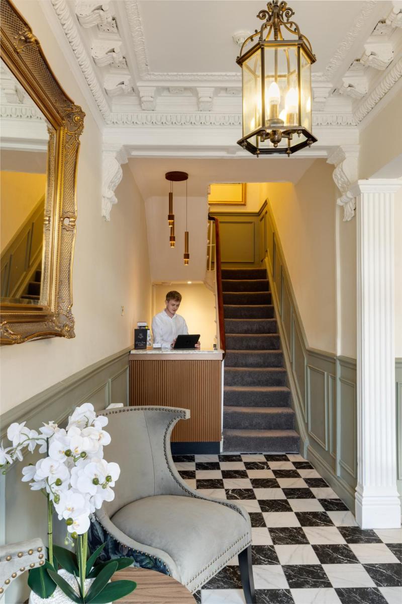 Stone Villa Chester - Housity