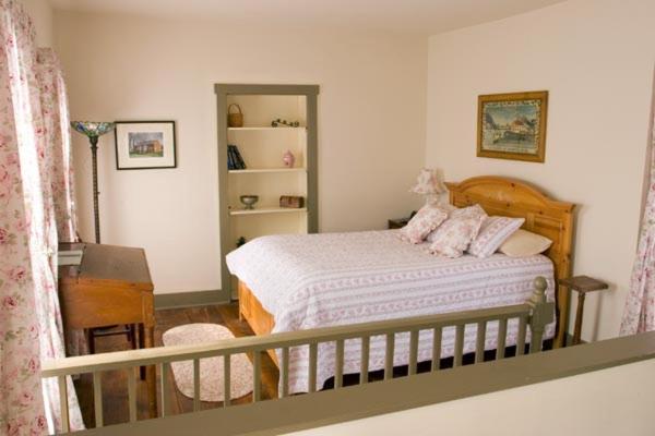 The Lafayette Inn & Restaurant - Housity