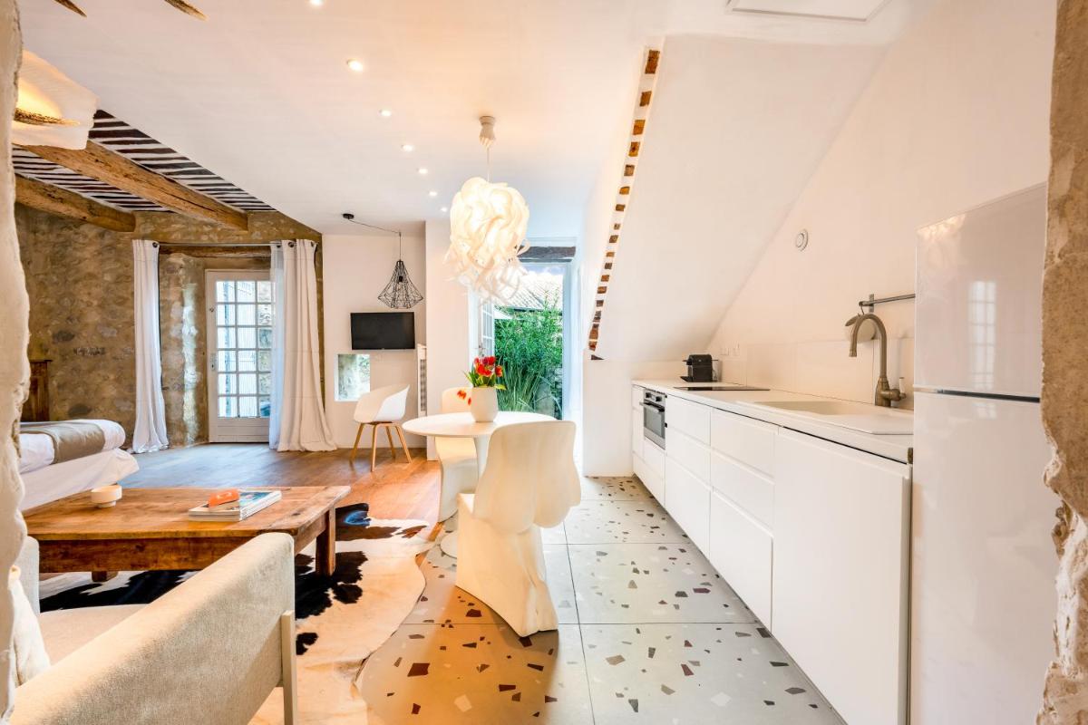 Cuisine ou kitchenette dans l'établissement DODO etc