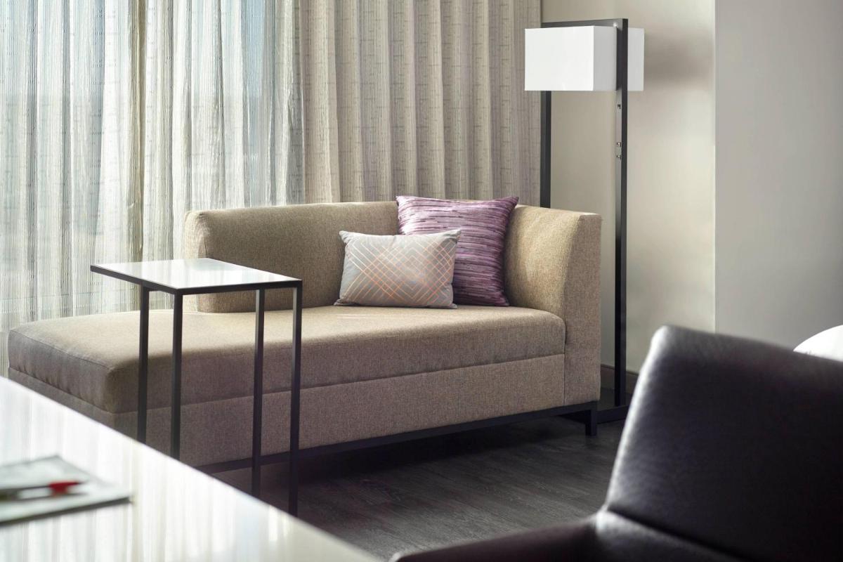 Raleigh Marriott City Center - Housity