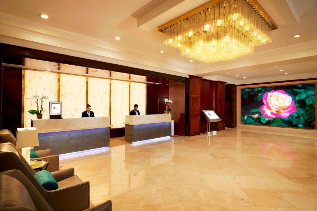 Miami Marriott Dadeland - Housity