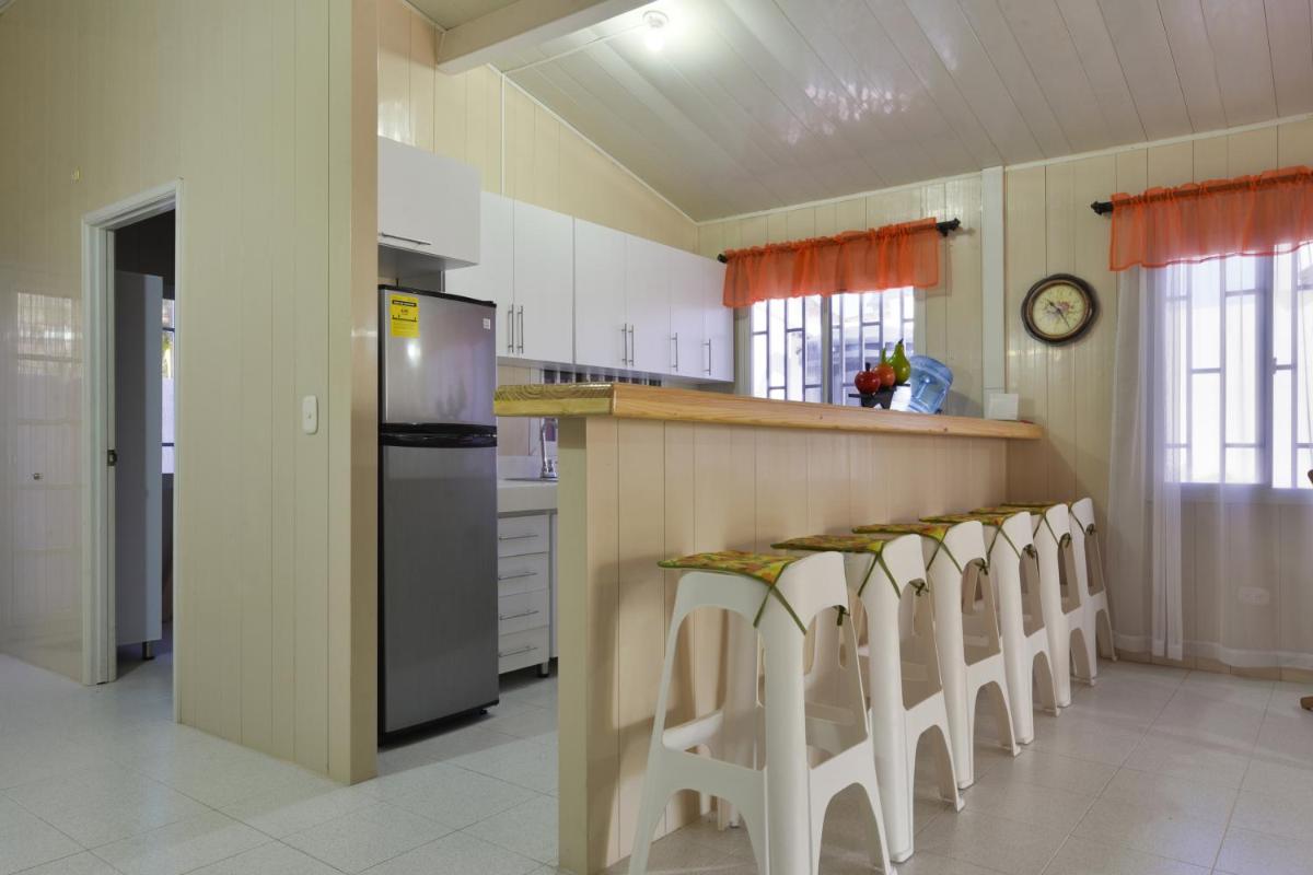 Tropical Coral - Housity