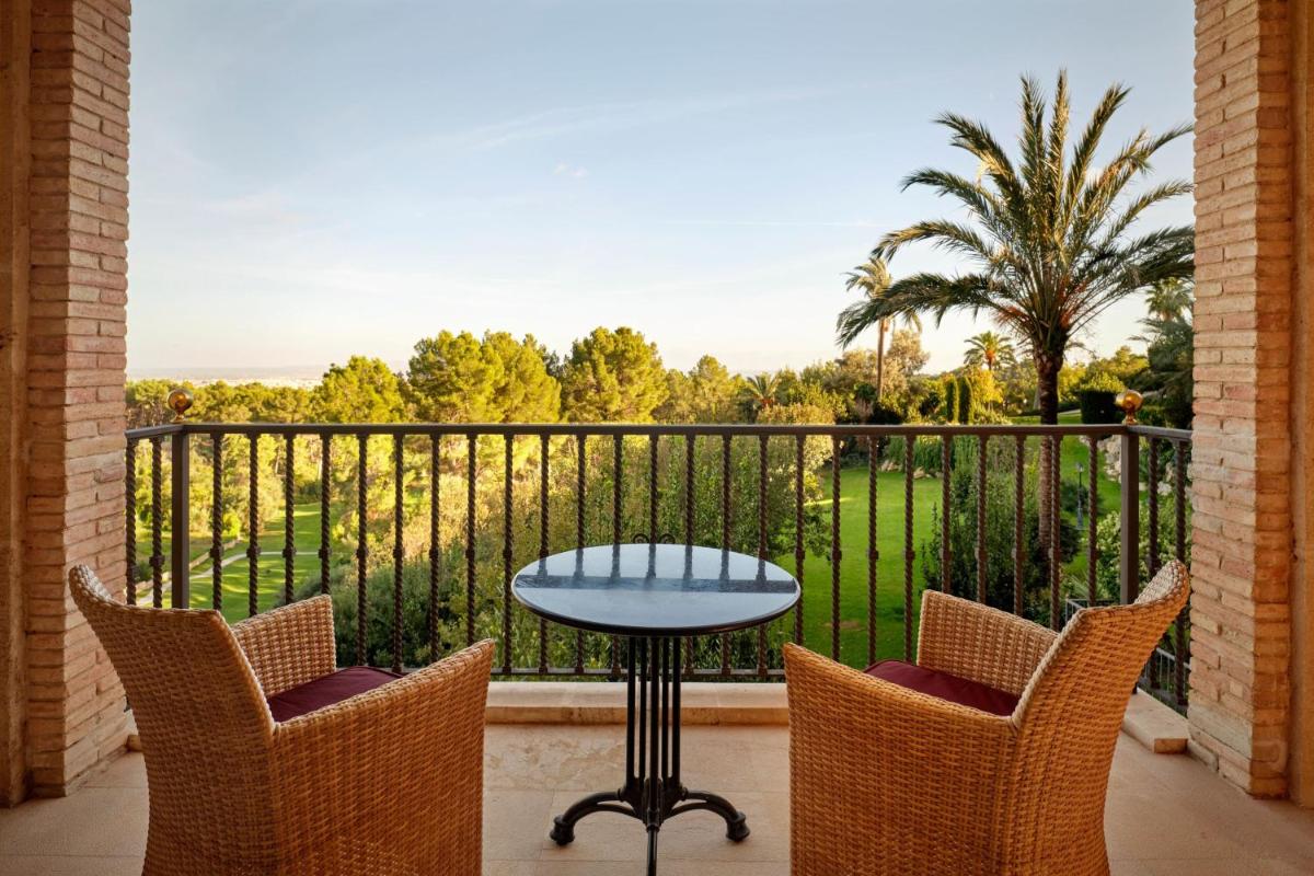 Un balcón o terraza de Castillo Hotel Son Vida, a Luxury Collection Hotel, Mallorca