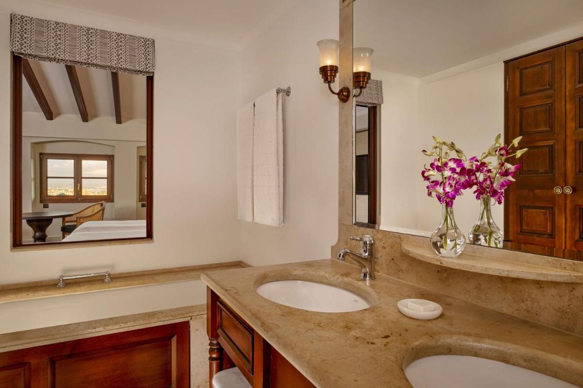 Un baño de Castillo Hotel Son Vida, a Luxury Collection Hotel, Mallorca