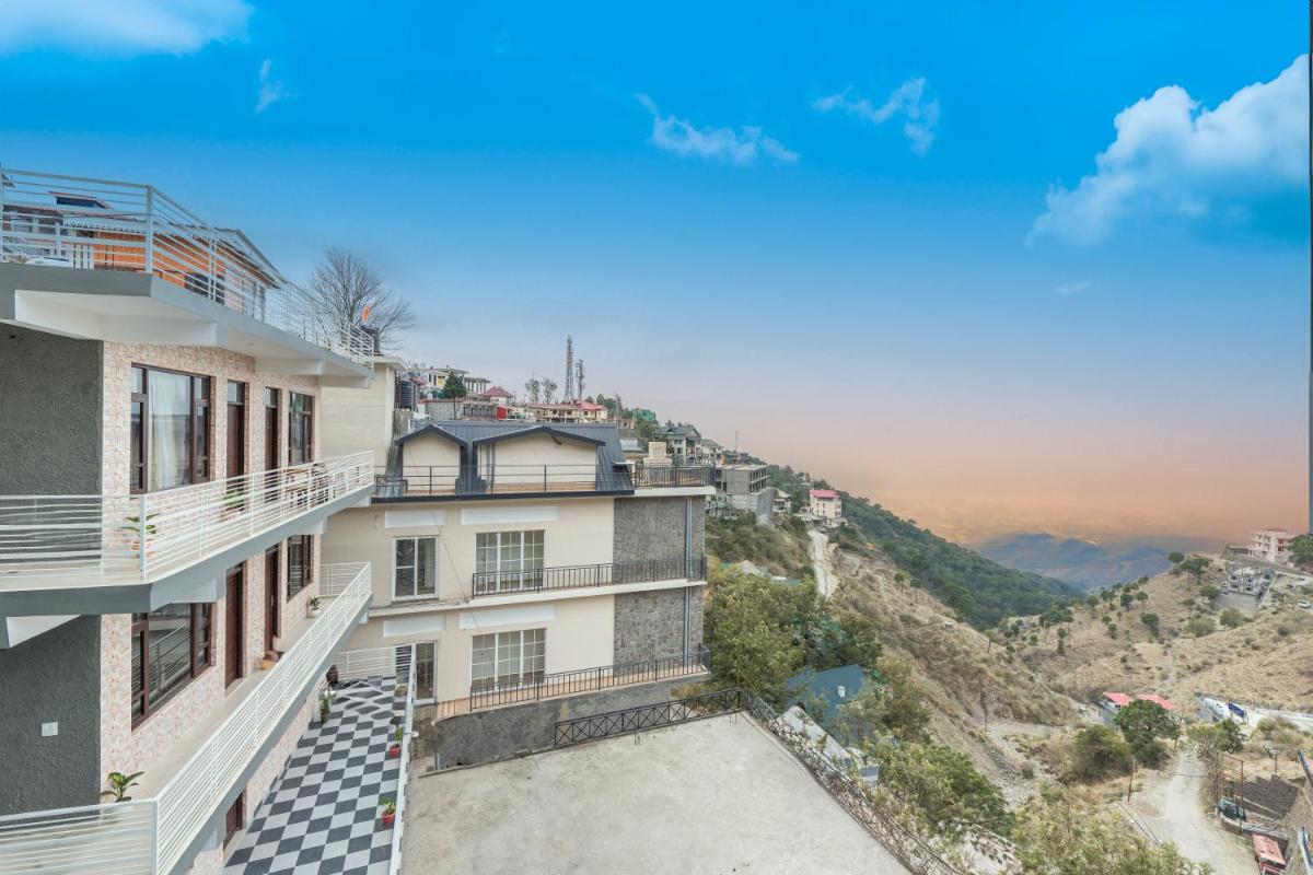 Sunset Vibes! Near Mall Road Kasauli by Alluring North - Housity