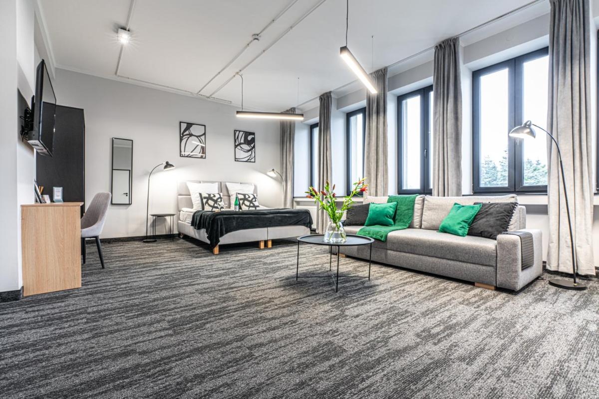 VANTA Business Center - Housity